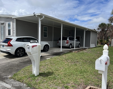 194 Holiday Park Boulevard Ne - Photo Thumbnail 1