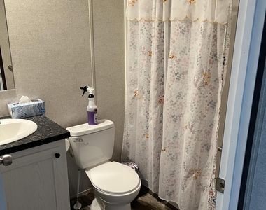 194 Holiday Park Boulevard Ne - Photo Thumbnail 23