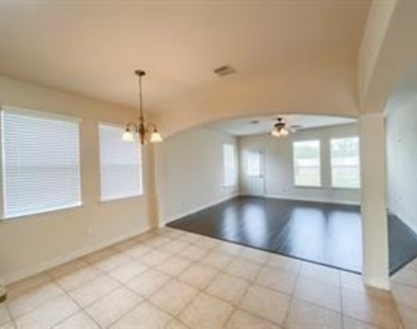 7338 Boerne Creek Drive - Photo Thumbnail 8