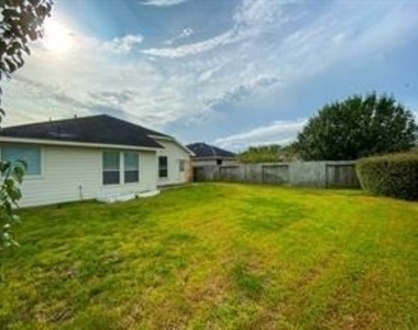 7338 Boerne Creek Drive - Photo Thumbnail 24