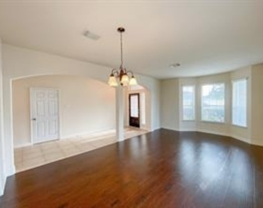 7338 Boerne Creek Drive - Photo Thumbnail 3