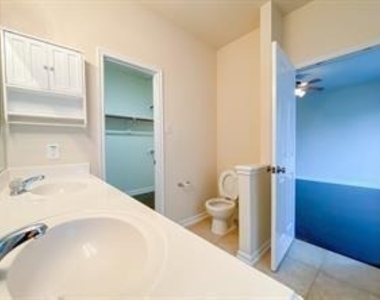 7338 Boerne Creek Drive - Photo Thumbnail 18