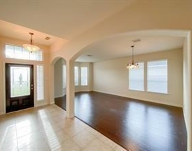 7338 Boerne Creek Drive - Photo Thumbnail 2