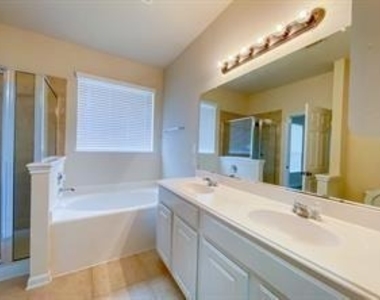 7338 Boerne Creek Drive - Photo Thumbnail 17