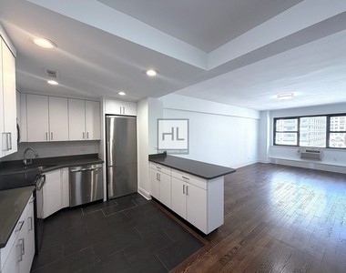 East 69th Street - Photo Thumbnail 2