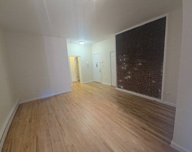 West 73rd / Columbus Ave - Photo Thumbnail 3