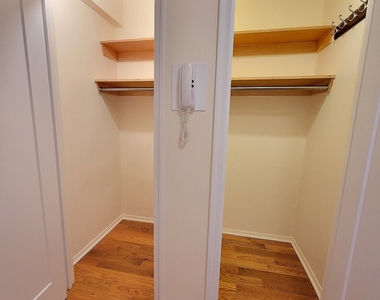 East 56 Street - Photo Thumbnail 11