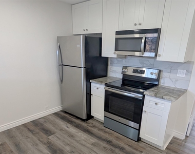 2101 Fountain View Drive - Photo Thumbnail 8