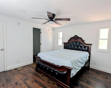 266 Hunters Glen - Photo Thumbnail 6