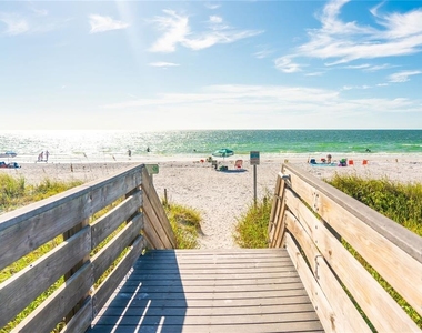 2110 Gulf Boulevard - Photo Thumbnail 5
