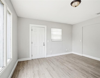 8419 N Semmes Street - Photo Thumbnail 11