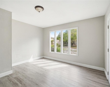 8419 N Semmes Street - Photo Thumbnail 10