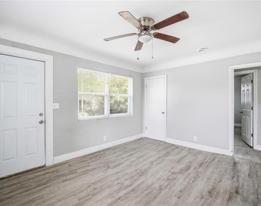 8419 N Semmes Street - Photo Thumbnail 7