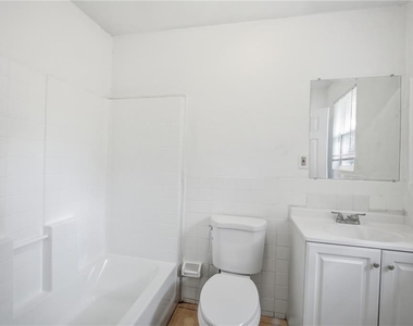 10019 N Jasmine Avenue - Photo Thumbnail 15