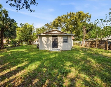 10019 N Jasmine Avenue - Photo Thumbnail 19