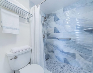 6357 Bahia Del Mar Boulevard - Photo Thumbnail 13