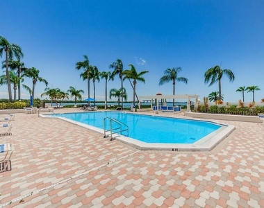 6357 Bahia Del Mar Boulevard - Photo Thumbnail 2