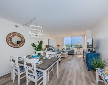 6357 Bahia Del Mar Boulevard - Photo Thumbnail 10