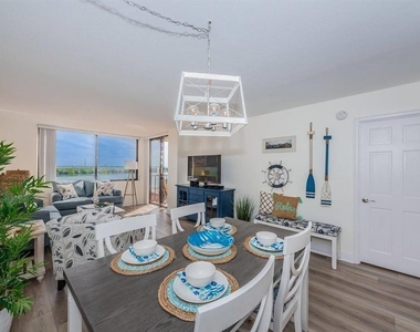 6357 Bahia Del Mar Boulevard - Photo Thumbnail 9