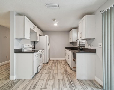 3679 Sugarcreek Drive - Photo Thumbnail 3