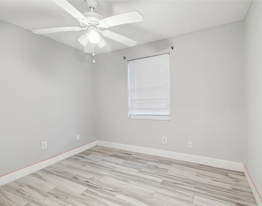 3679 Sugarcreek Drive - Photo Thumbnail 24