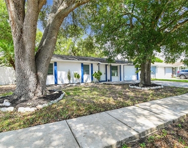 3679 Sugarcreek Drive - Photo Thumbnail 2
