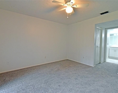 4207 Winding Moss Trail - Photo Thumbnail 14