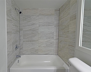 4207 Winding Moss Trail - Photo Thumbnail 16