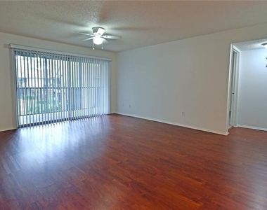 4207 Winding Moss Trail - Photo Thumbnail 6