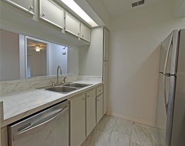 4207 Winding Moss Trail - Photo Thumbnail 11