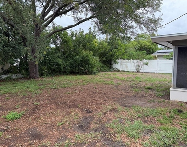 2236 Morningside Drive - Photo Thumbnail 20