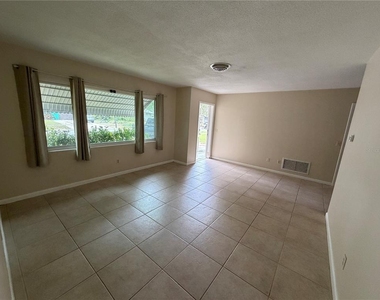 2236 Morningside Drive - Photo Thumbnail 3