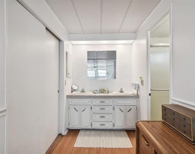 13225 101st Street - Photo Thumbnail 13