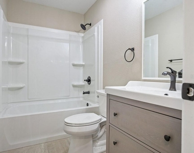 10831 Johanna Avenue - Photo Thumbnail 22