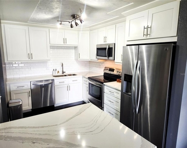 4651 1st Street Ne - Photo Thumbnail 2