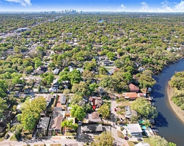 6703 N River Boulevard - Photo Thumbnail 7