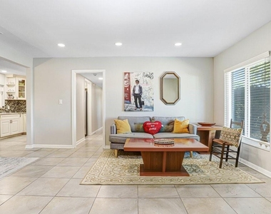6703 N River Boulevard - Photo Thumbnail 14