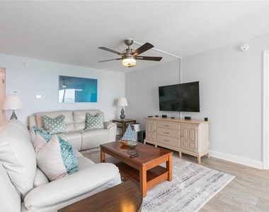 5729 Puerta Del Sol Boulevard S - Photo Thumbnail 4