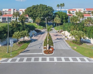 5729 Puerta Del Sol Boulevard S - Photo Thumbnail 36