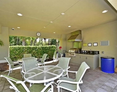 4815 Woodbrook Drive - Photo Thumbnail 22