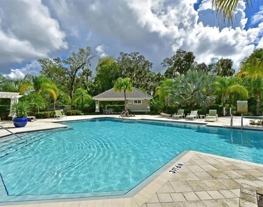 4815 Woodbrook Drive - Photo Thumbnail 17