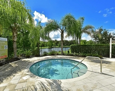 4815 Woodbrook Drive - Photo Thumbnail 20