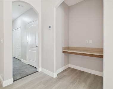 3430 High Hampton Circle - Photo Thumbnail 10