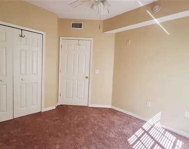 9612 Seadale Court - Photo Thumbnail 12