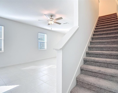 6170 Shiner St - Photo Thumbnail 10