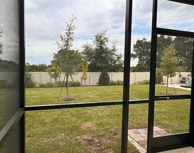 2831 Narcoossee Commons Way - Photo Thumbnail 2