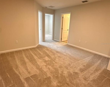 2831 Narcoossee Commons Way - Photo Thumbnail 12