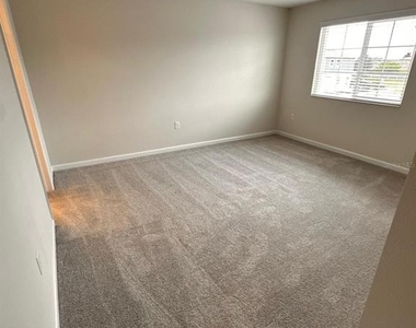 2831 Narcoossee Commons Way - Photo Thumbnail 16