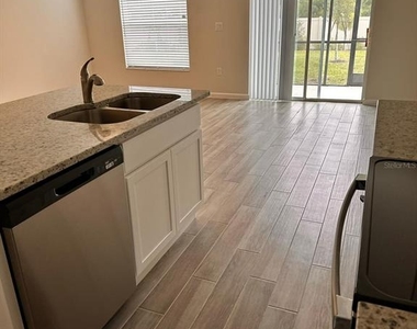 2831 Narcoossee Commons Way - Photo Thumbnail 3