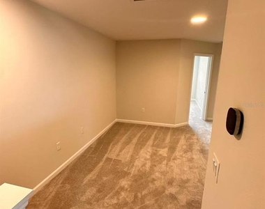 2831 Narcoossee Commons Way - Photo Thumbnail 9